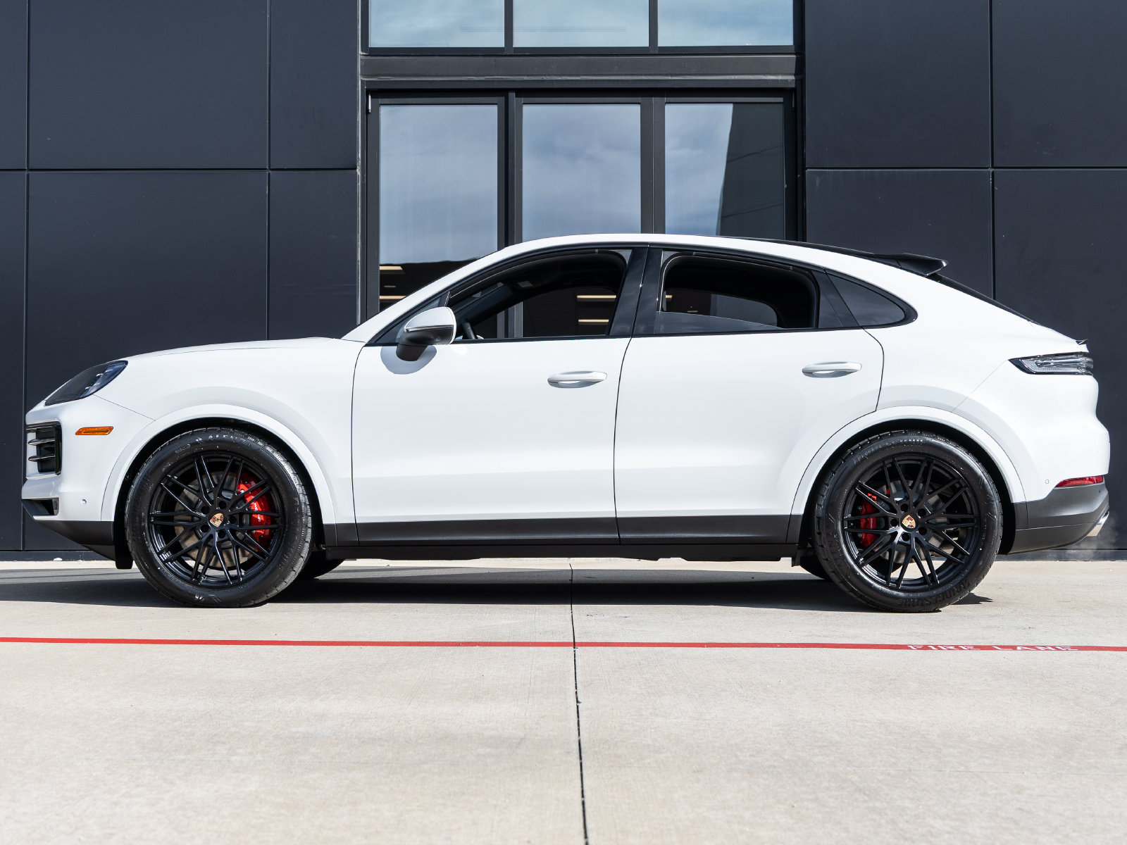 New 2026 Porsche Cayenne S AWD/4WD image 2