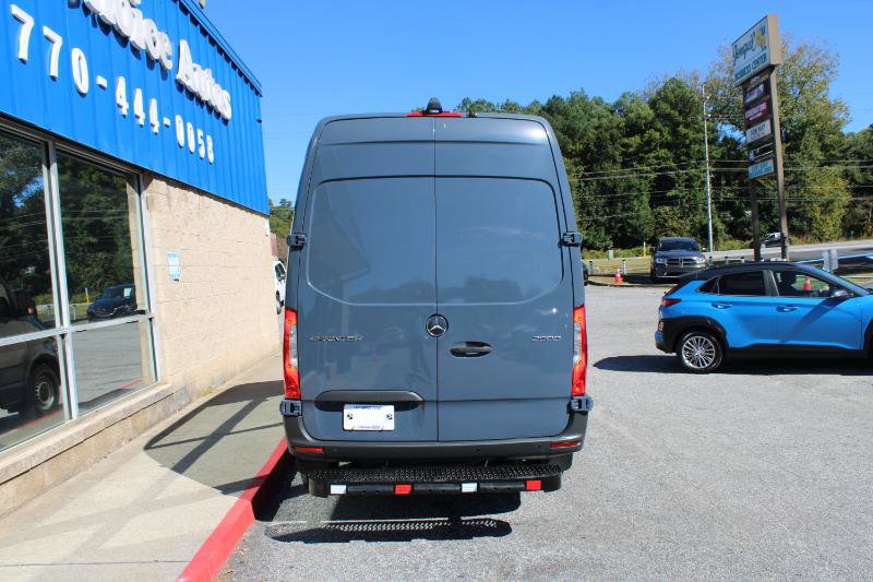 Used 2019 Mercedes-Benz Sprinter 144 image 5