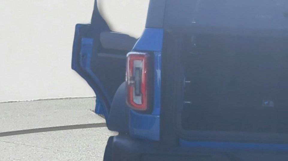 Used 2022 Ford Bronco Wildtrak image 12