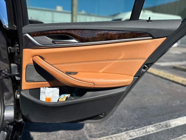 Used 2017 BMW 540i RWD image 21