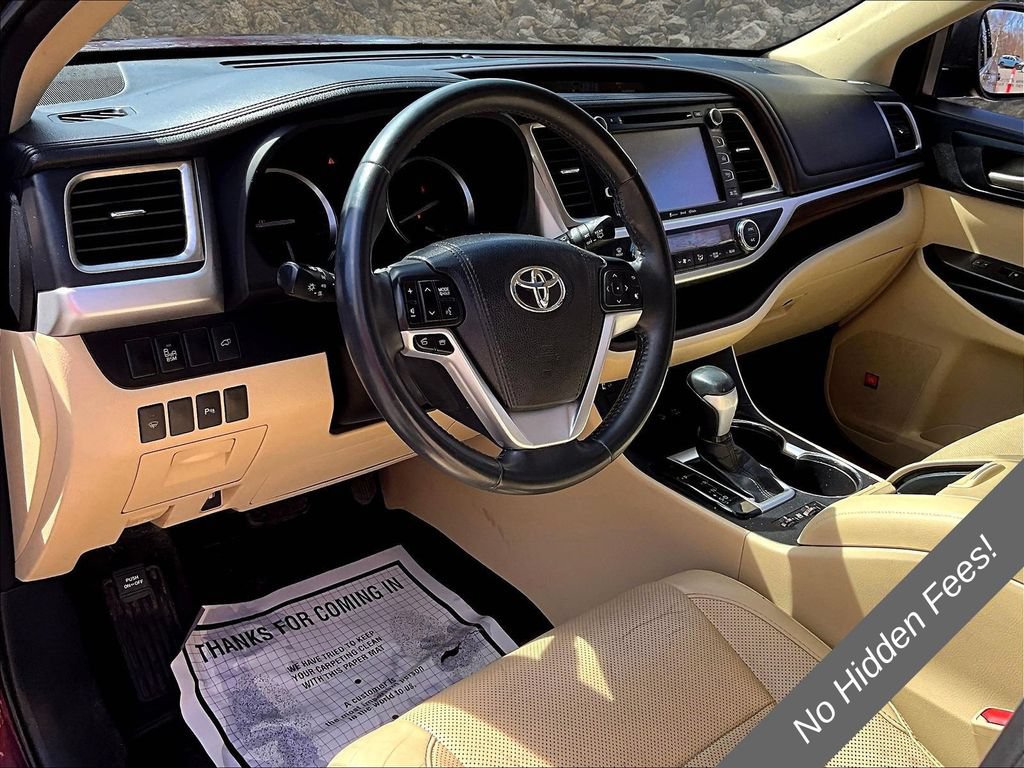 Used 2016 Toyota Highlander Limited w/ Protection Package #3 AWD/4WD image 10