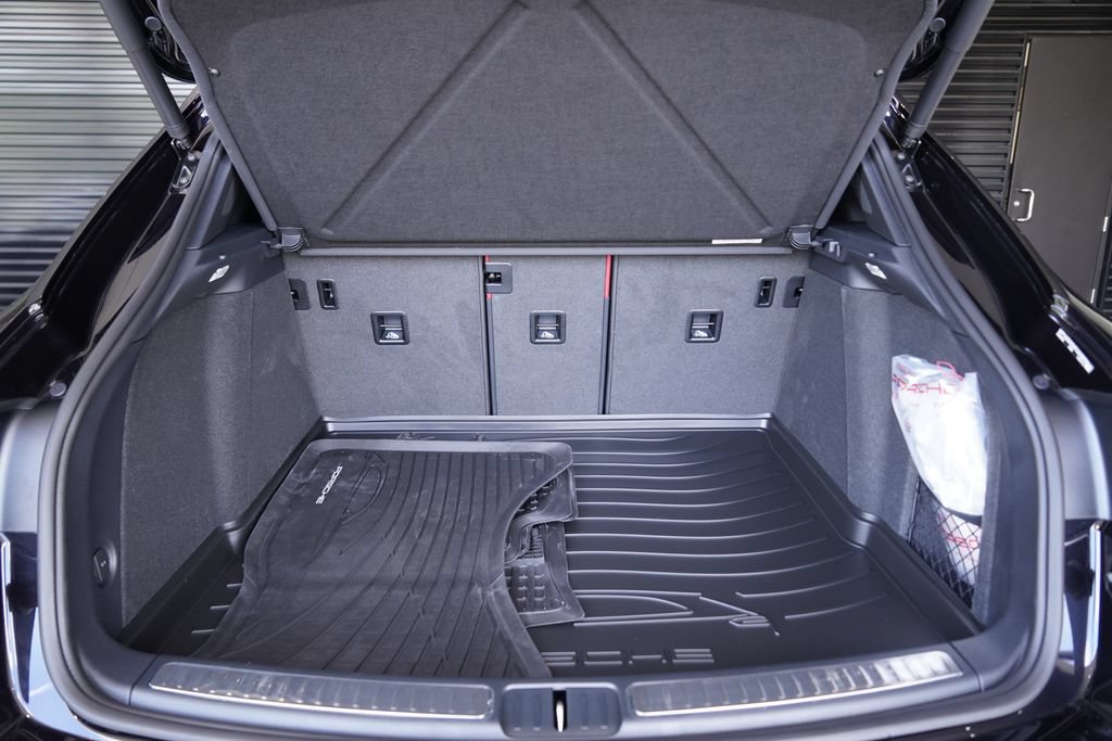 New 2026 Porsche Macan S AWD/4WD image 20