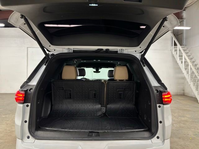 Used 2023 Chevrolet Traverse Premier w/ LPO, Floor Liner Package FWD image 24