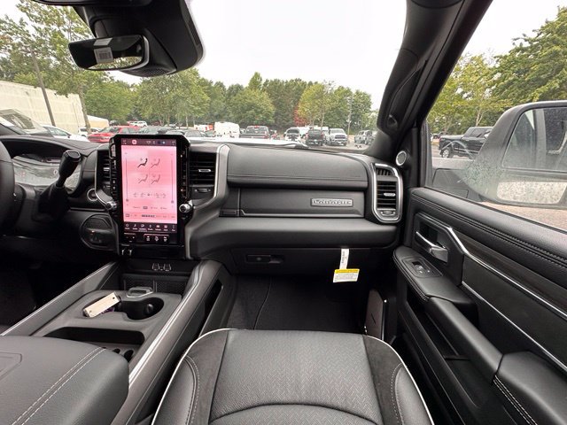 New 2026 RAM 2500 Laramie AWD/4WD image 22