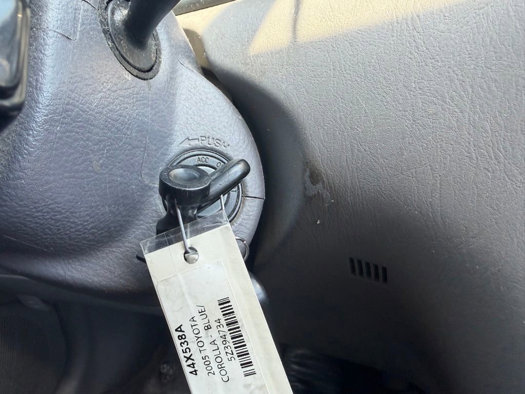 Used 2005 Toyota Corolla LE FWD image 19