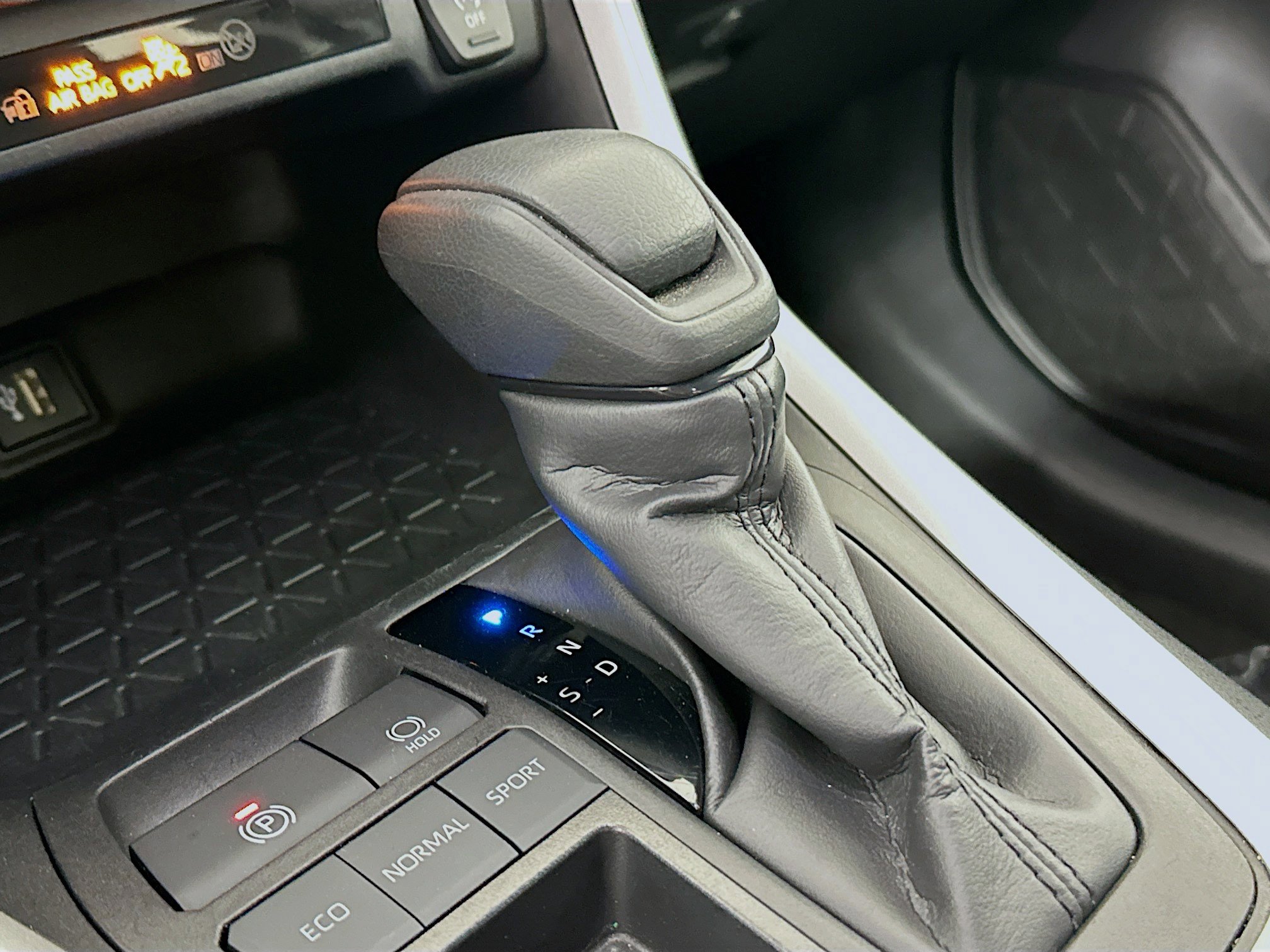 Used 2024 Toyota RAV4 XLE image 21