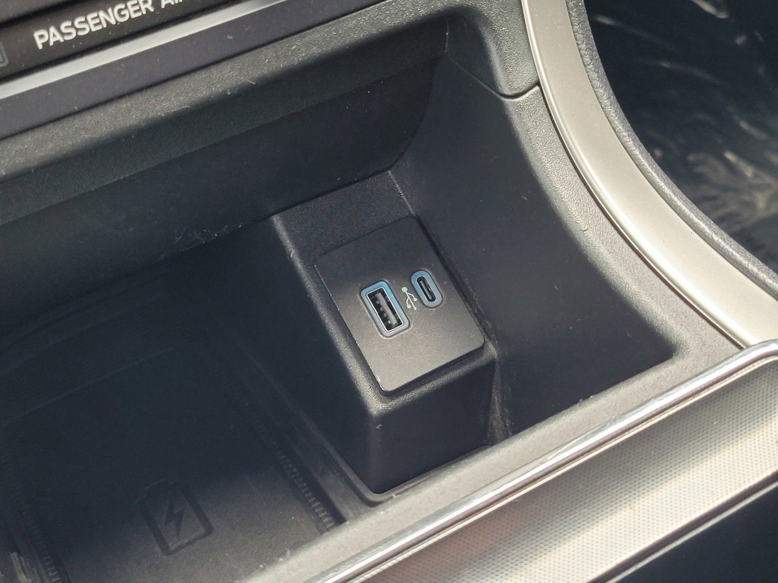 Used 2023 Ford Edge ST-Line image 24