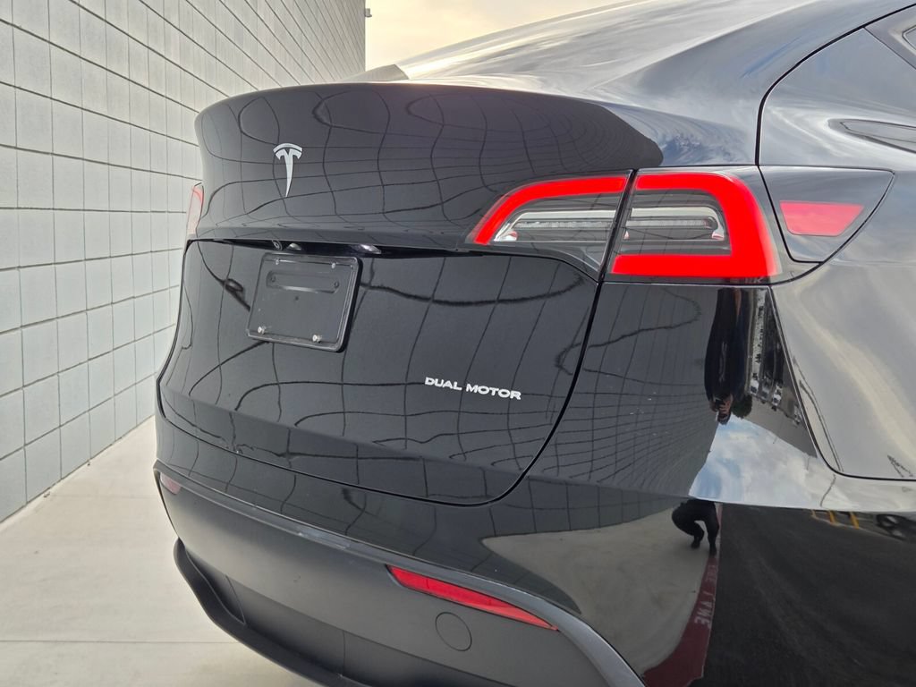 Used 2023 Tesla Model Y Long Range AWD/4WD image 8