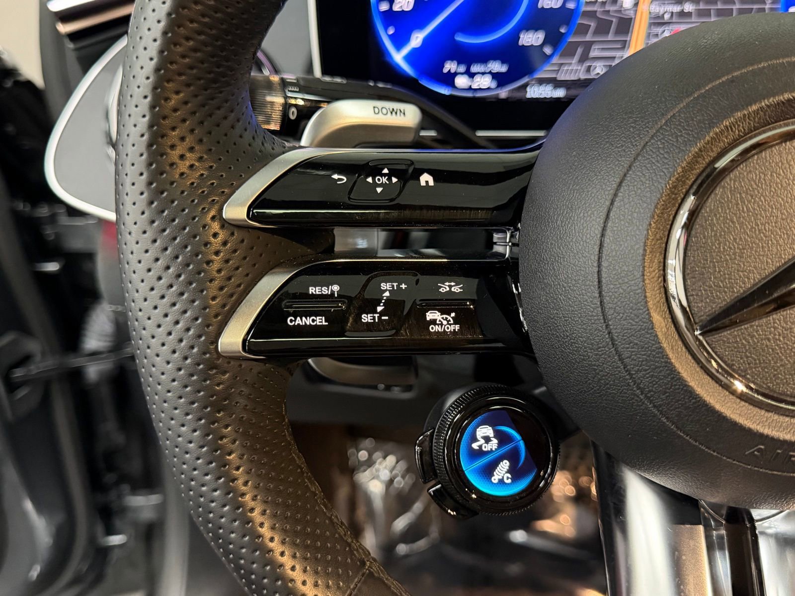 Certified 2023 Mercedes-Benz EQE AMG 4MATIC Sedan image 30