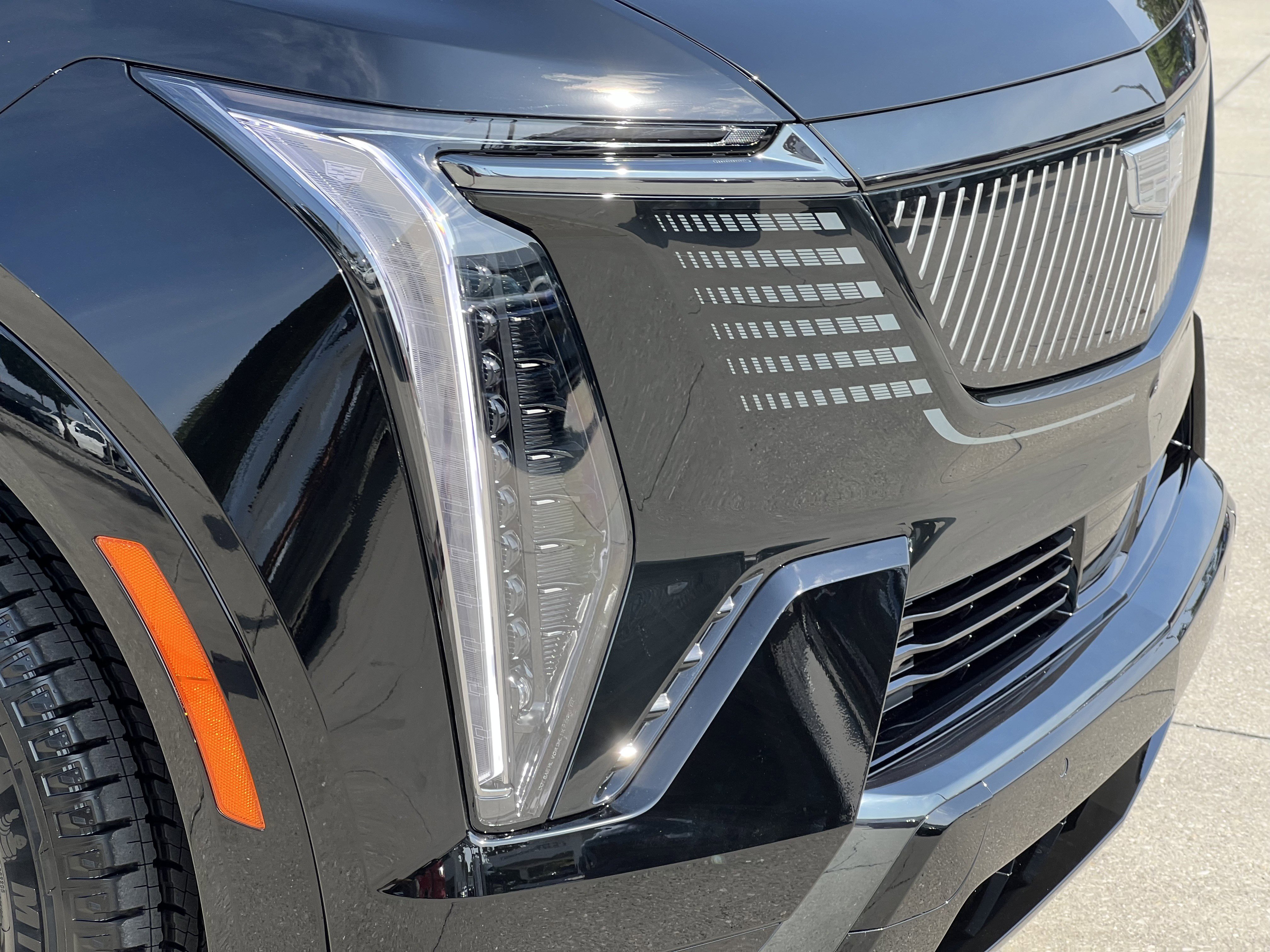 New 2025 Cadillac Escalade IQ Sport 2 w/ LPO, ONYX Package AWD/4WD image 10