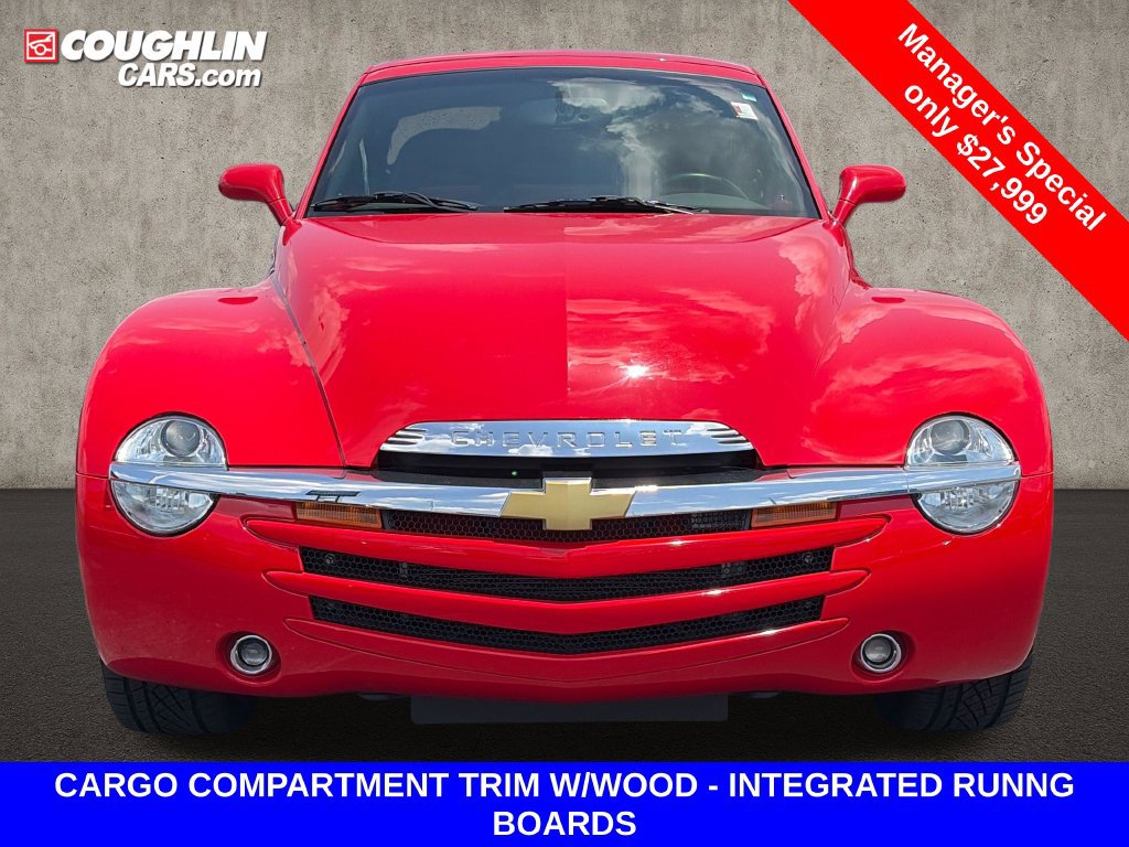 Used 2004 Chevrolet SSR w/ Preferred Equipment Group RWD image 2