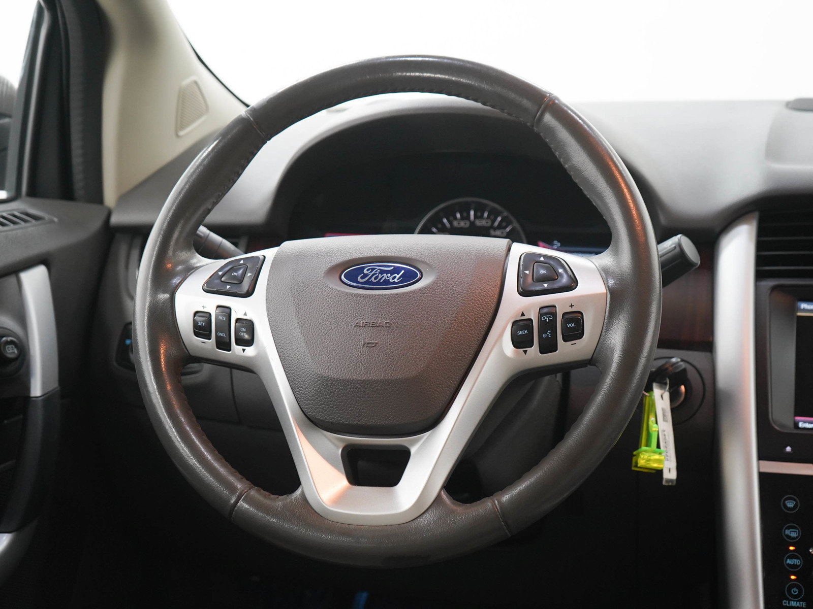 Used 2014 Ford Edge Limited FWD image 17