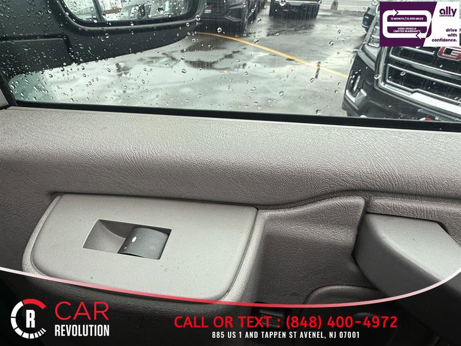 Used 2019 Chevrolet Express 3500 LS RWD image 28