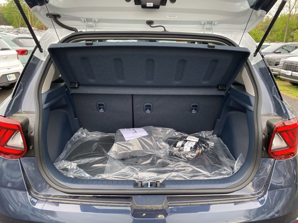 New 2026 Hyundai Venue SEL FWD image 14
