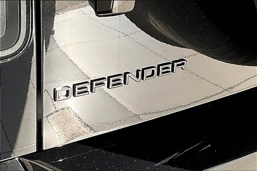New 2026 Land Rover Defender 110 V8 image 12