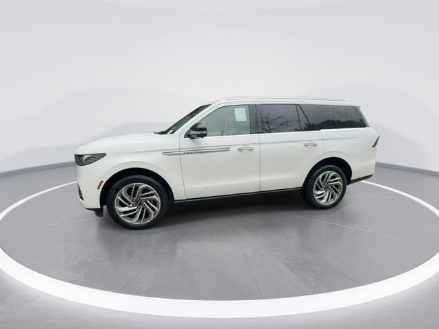 New 2027 Lincoln Navigator Reserve AWD/4WD image 5