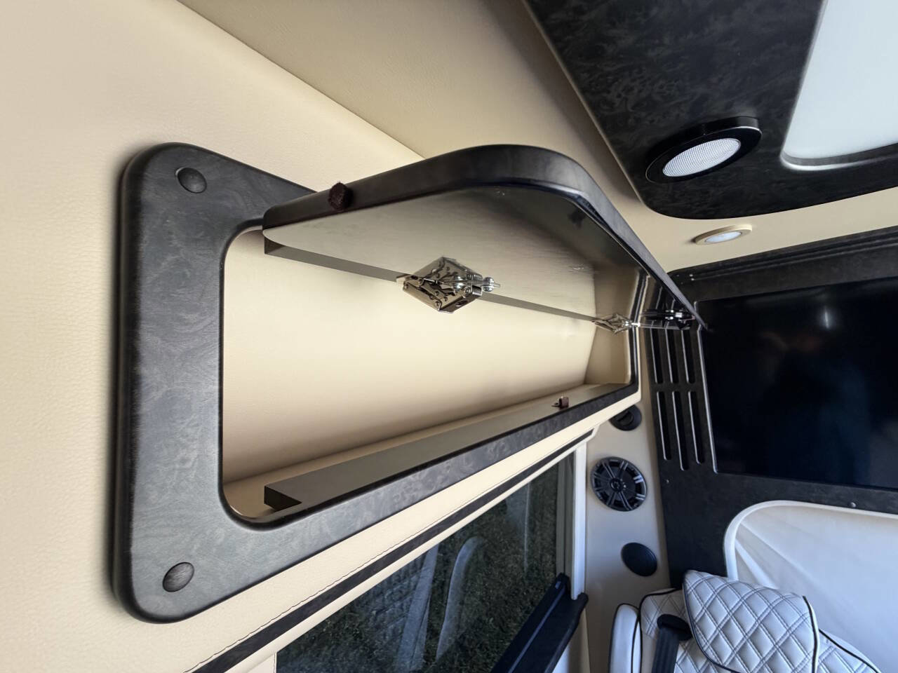 Used 2019 Mercedes-Benz Sprinter 170 image 85