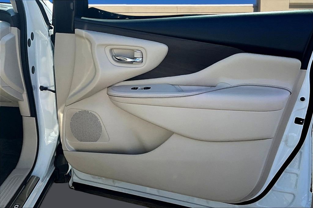 Used 2019 Nissan Murano Platinum w/ Cargo Package FWD image 29
