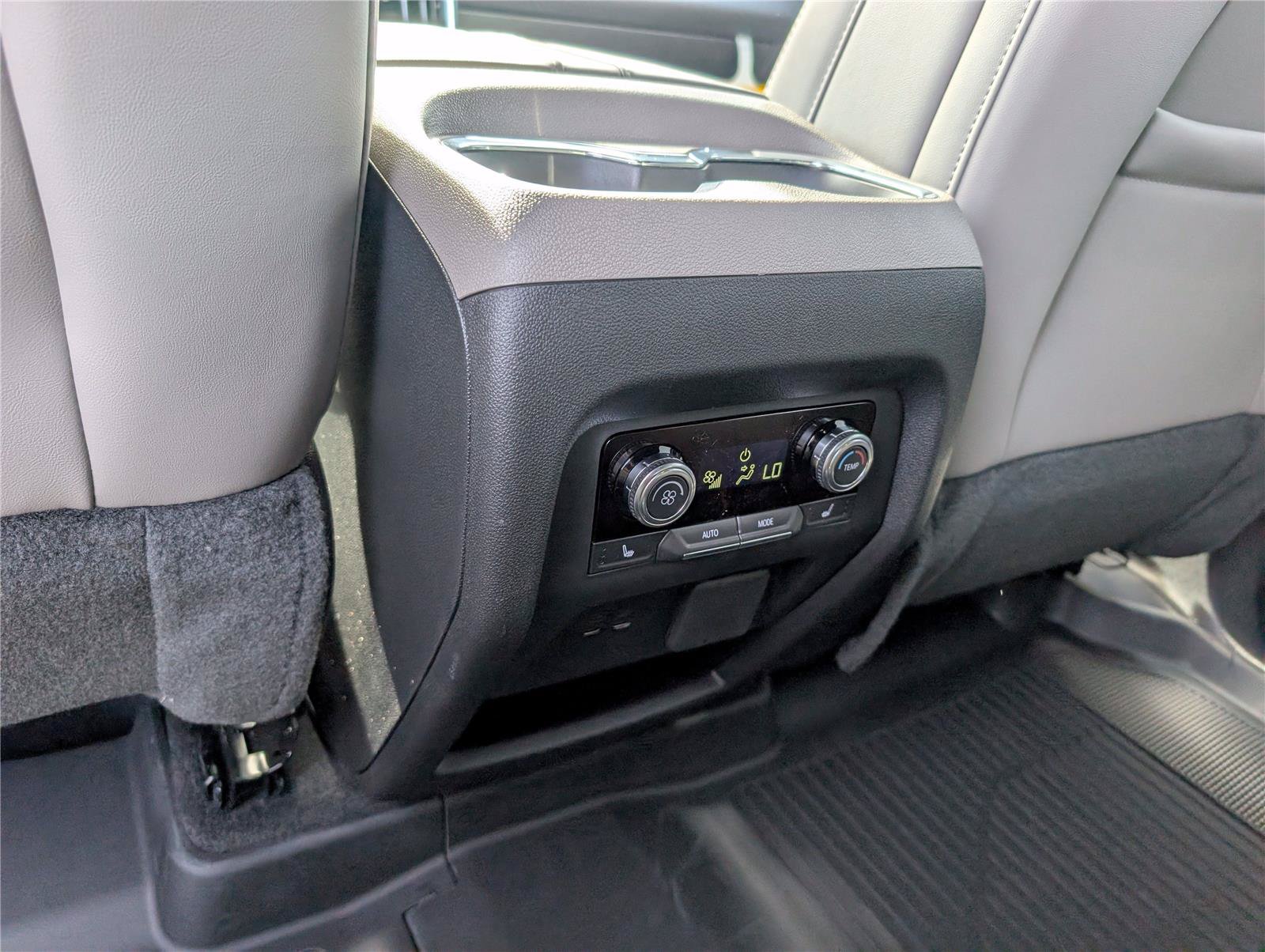 New 2026 GMC Acadia Elevation w/ Elevation Premium Package FWD image 27