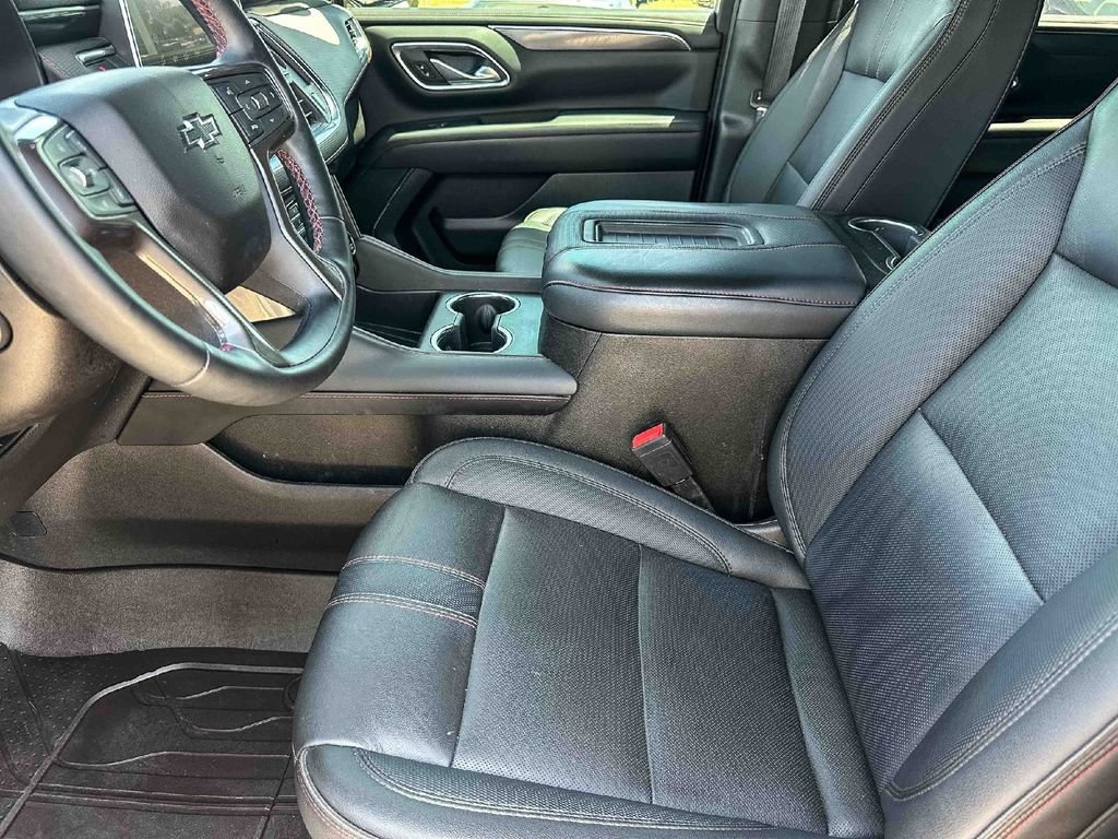 Used 2023 Chevrolet Suburban RST w/ Luxury Package AWD/4WD image 13