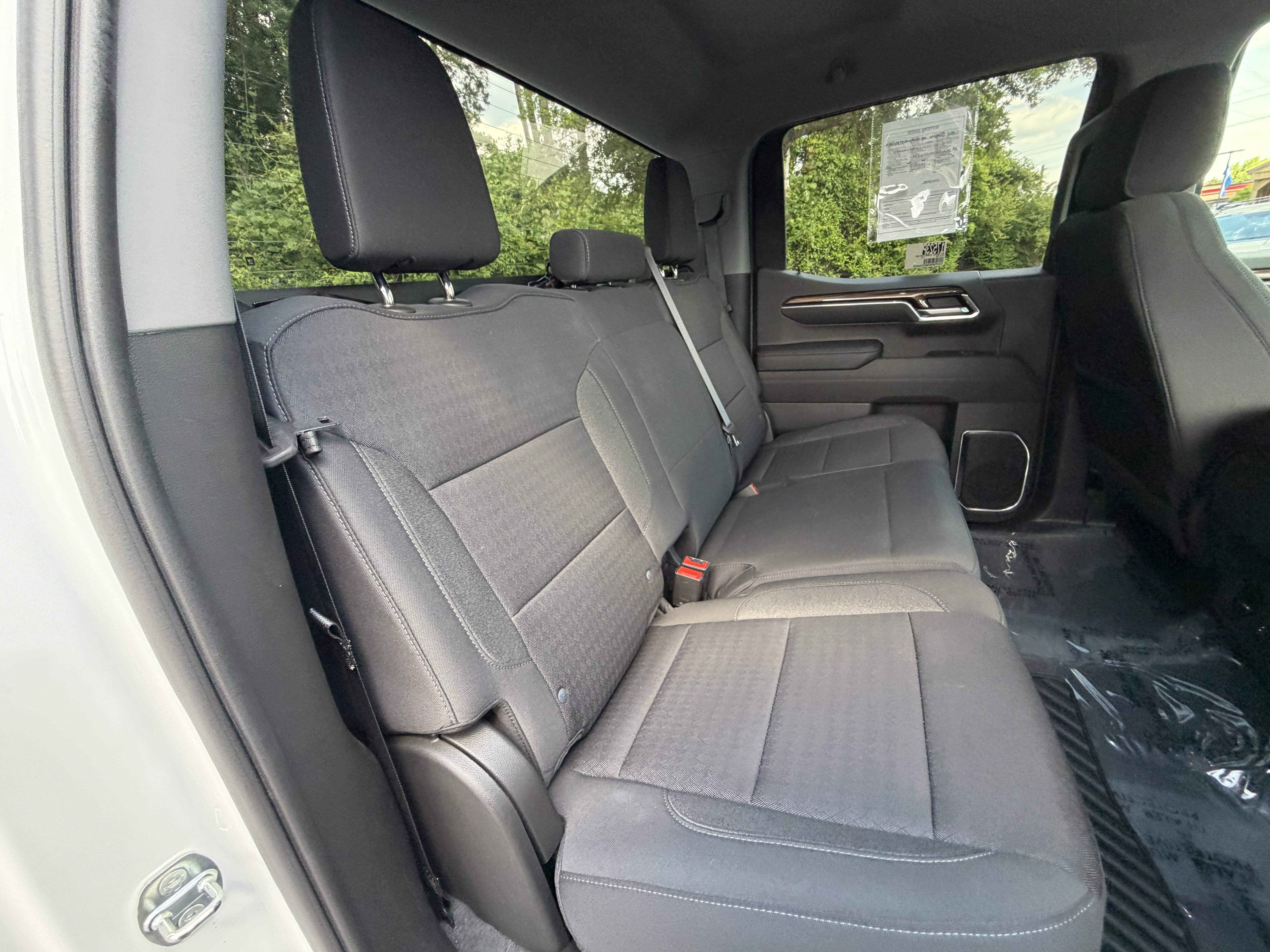 Used 2022 Chevrolet Silverado 1500 LT AWD/4WD image 16
