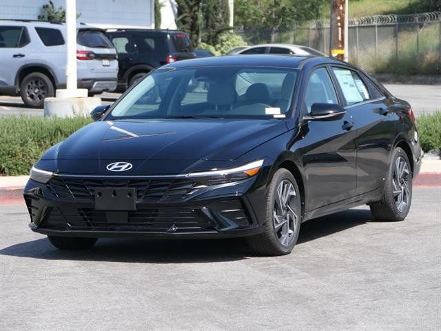 New 2025 Hyundai Elantra Limited image 7