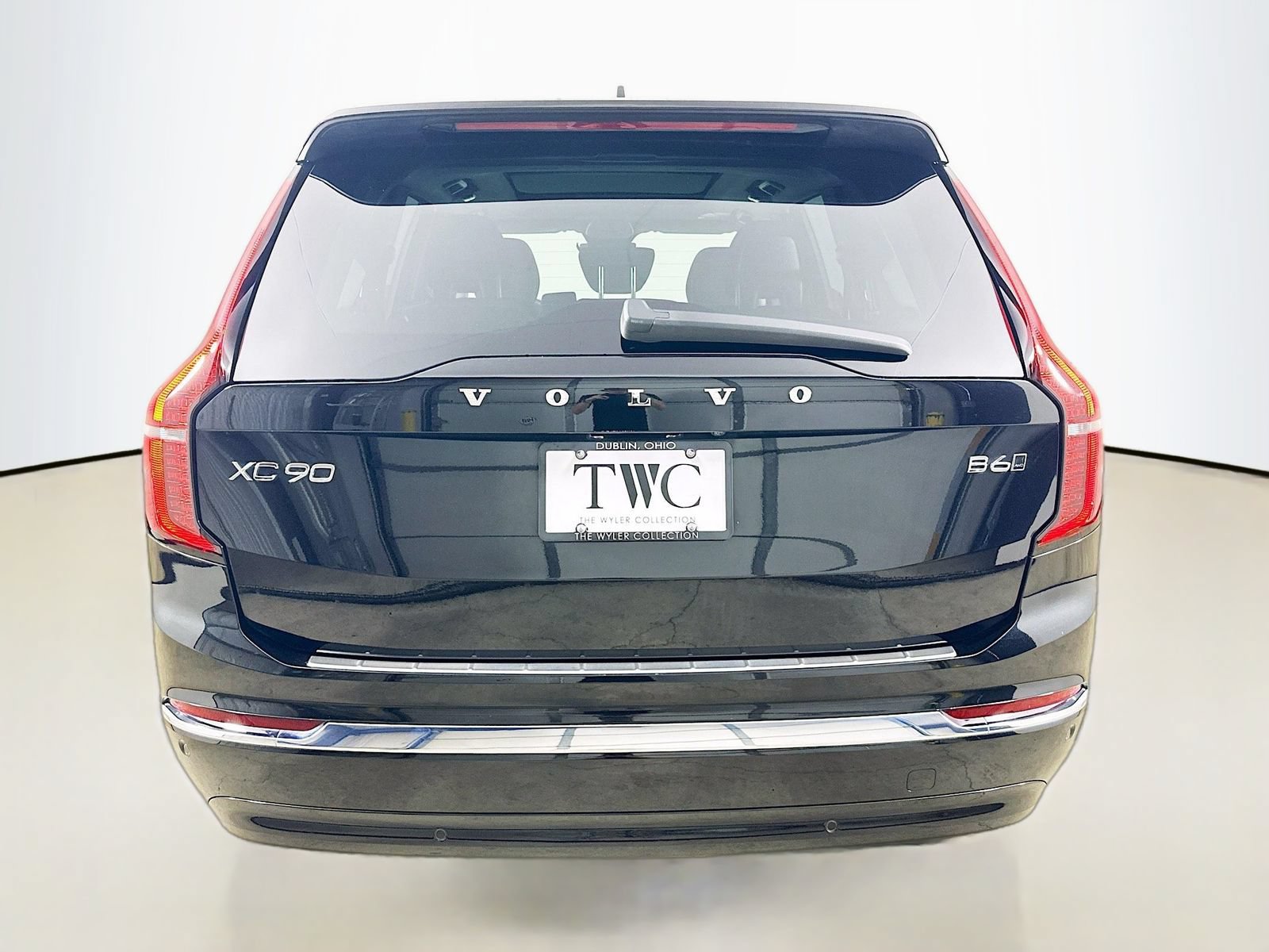 Used 2026 Volvo XC90 B6 Plus w/ Protection Package Premier AWD/4WD image 6
