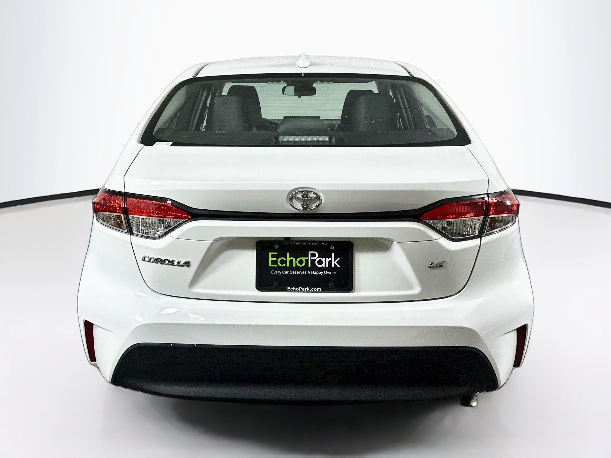 Used 2025 Toyota Corolla LE FWD image 7