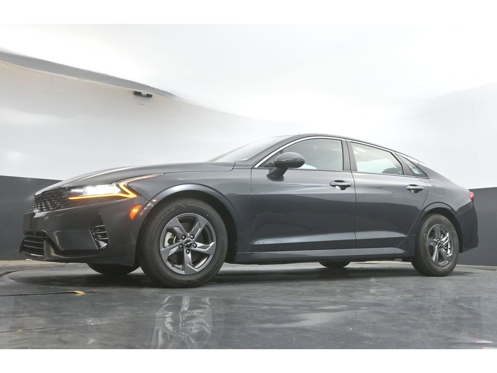 Used 2023 Kia K5 LXS image 29