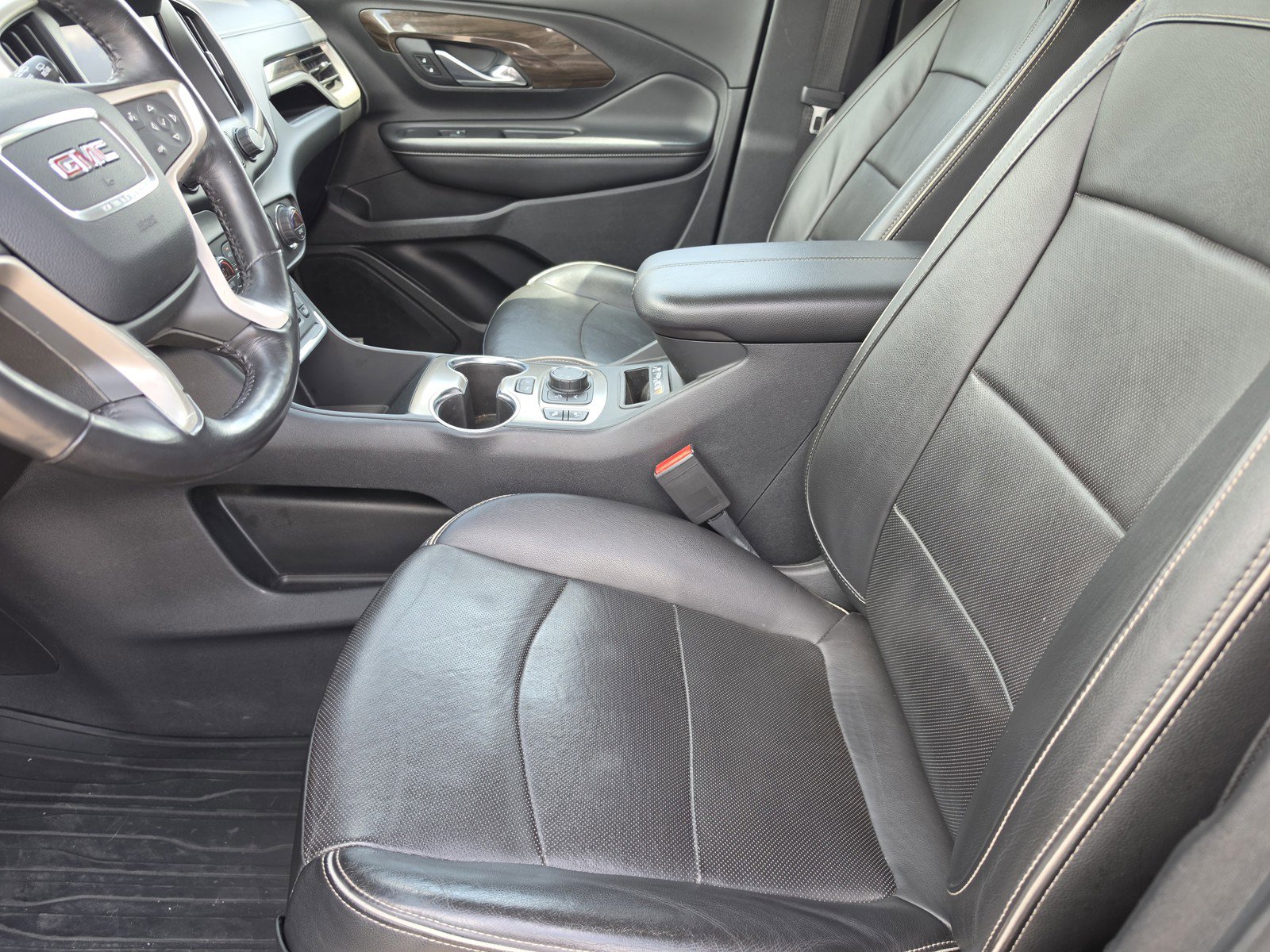 Used 2019 GMC Terrain Denali w/ Advanced Safety Package AWD/4WD image 12