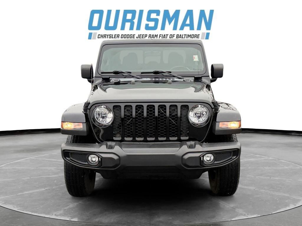 Used 2022 Jeep Gladiator Sport image 8