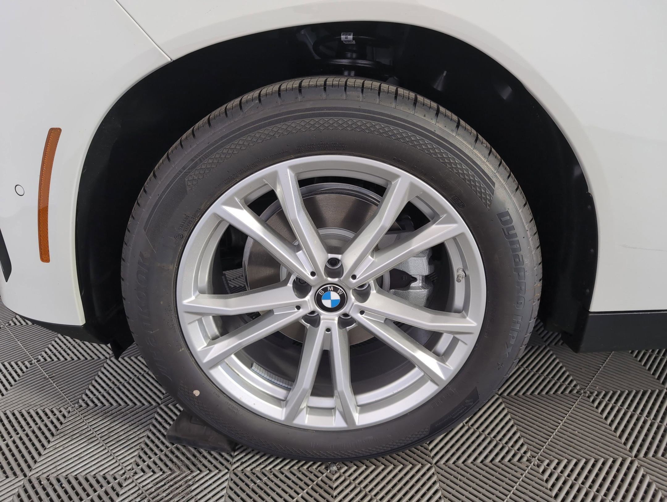 Used 2025 BMW X3 xDrive30i w/ Premium Package image 9
