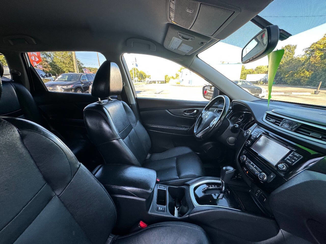 Used 2016 Nissan Rogue SL image 31