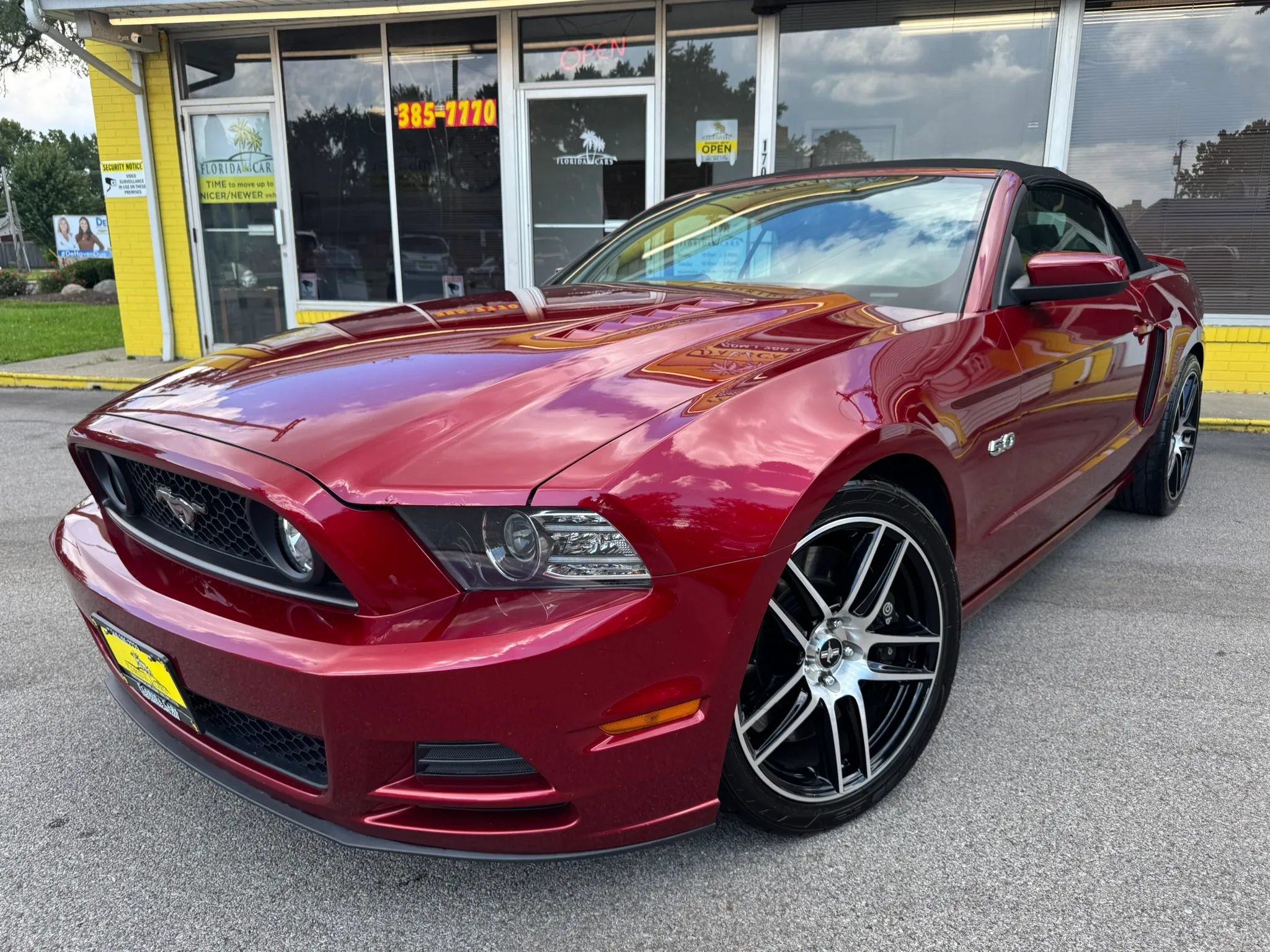 Used 2014 Ford Mustang GT Premium w/ Electronics Package RWD image 2