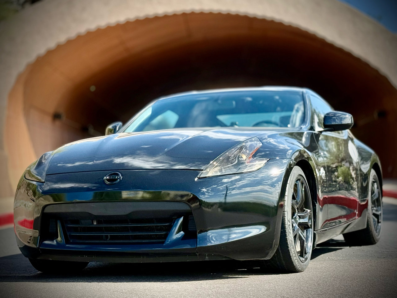 Used 2011 Nissan 370Z Touring w/ Sport Pkg image 4