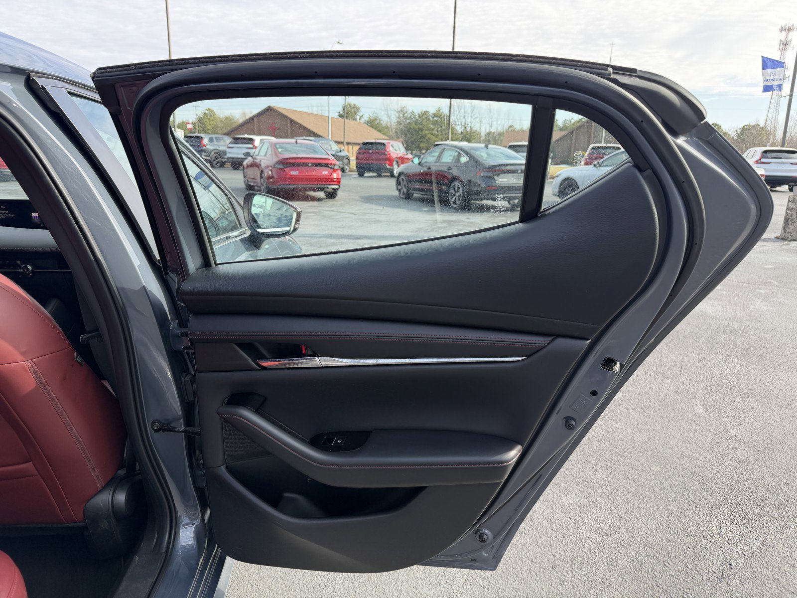 Used 2024 MAZDA MAZDA3 s image 14