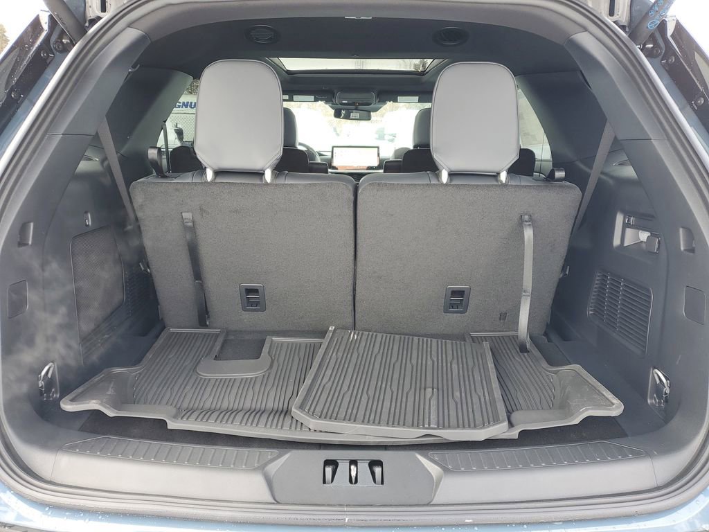 New 2026 Ford Explorer ST-Line w/ ST-Line Street Pack image 33