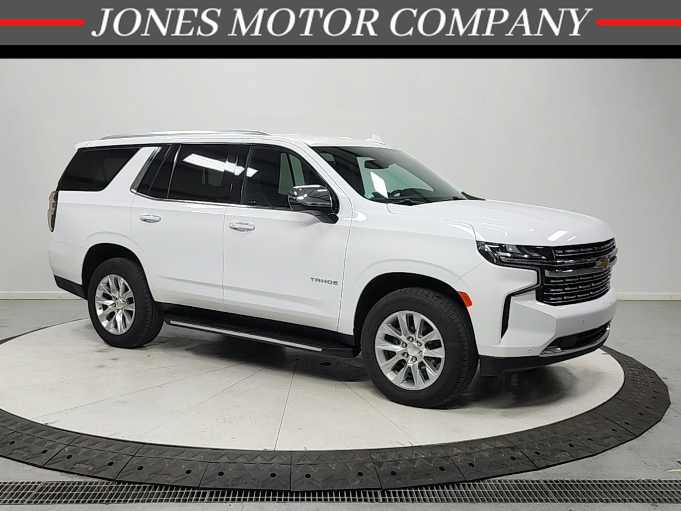Used 2023 Chevrolet Tahoe Premier RWD image 1