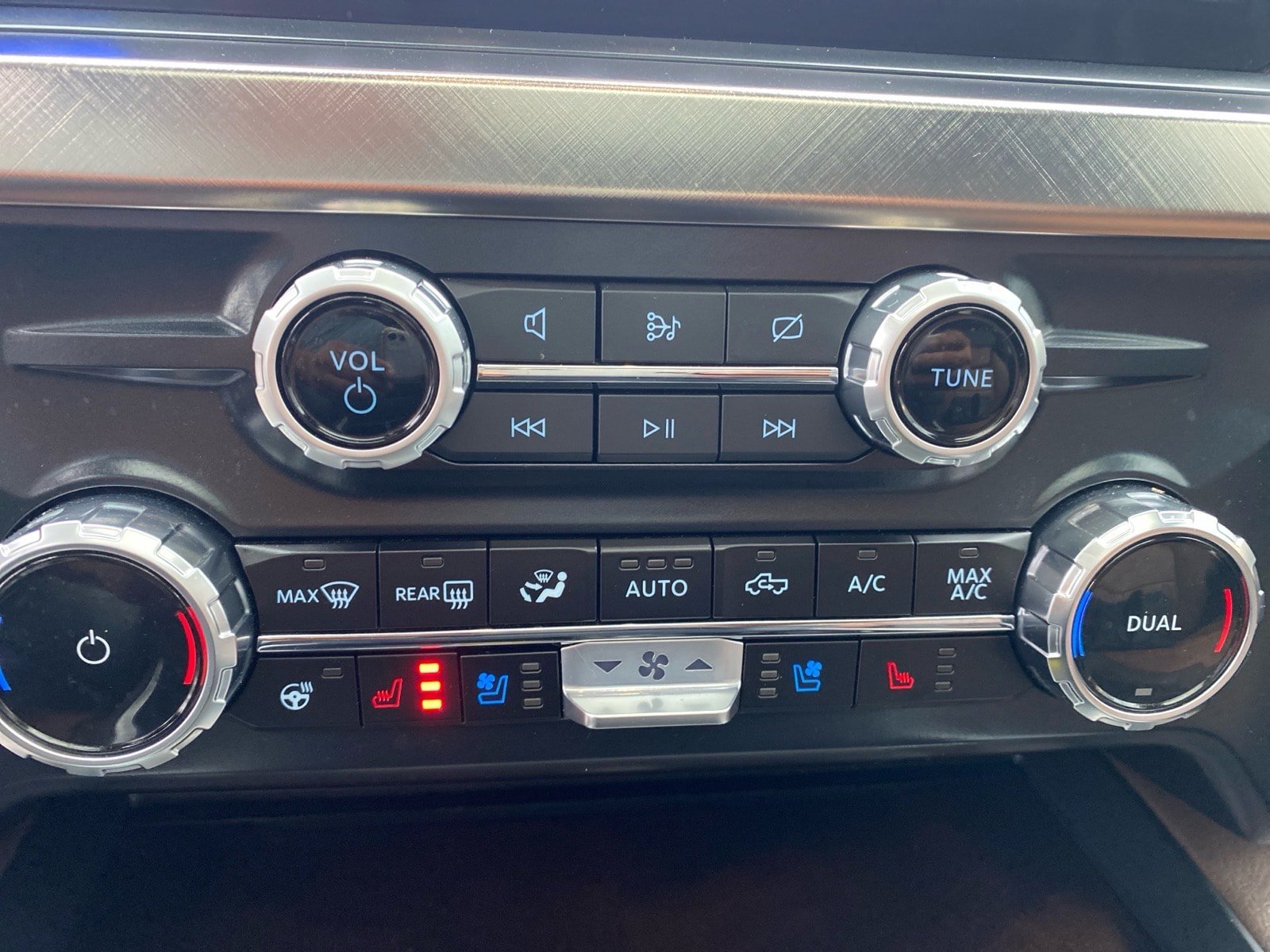 Used 2024 Ford F250 King Ranch w/ Chrome Package AWD/4WD image 15