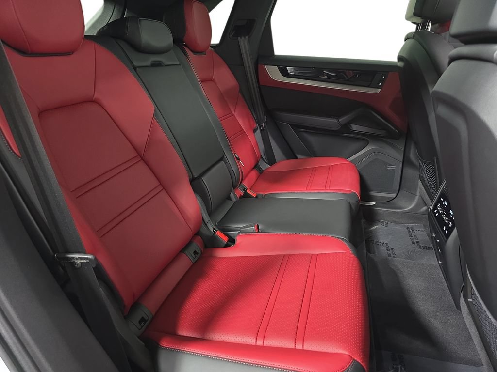 Certified 2026 Porsche Cayenne AWD/4WD image 26