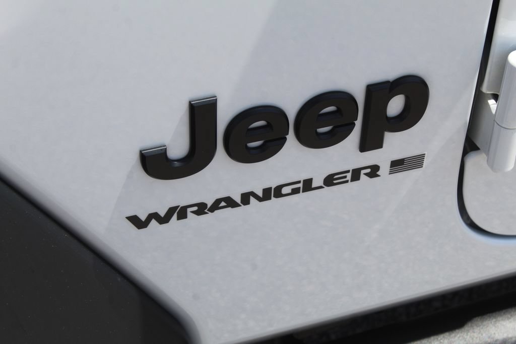 Used 2026 Jeep Wrangler Sport AWD/4WD image 6