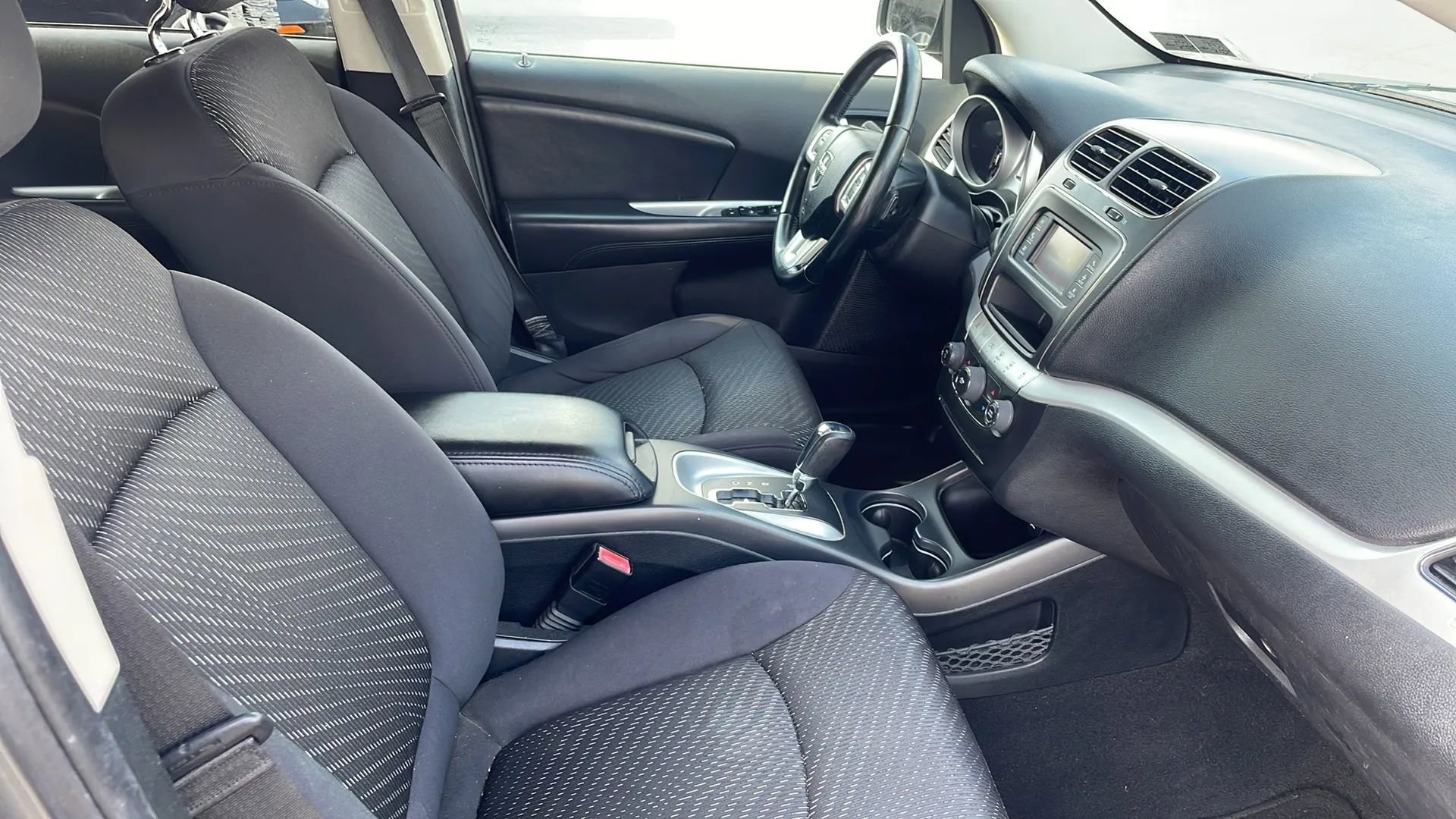 Used 2012 Dodge Journey SXT w/ Flexible Seating Group image 23