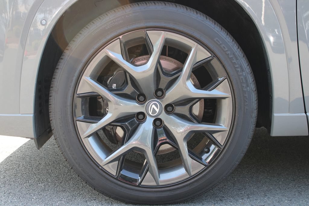 Used 2026 Lexus TX 500h AWD w/ Technology Package image 6