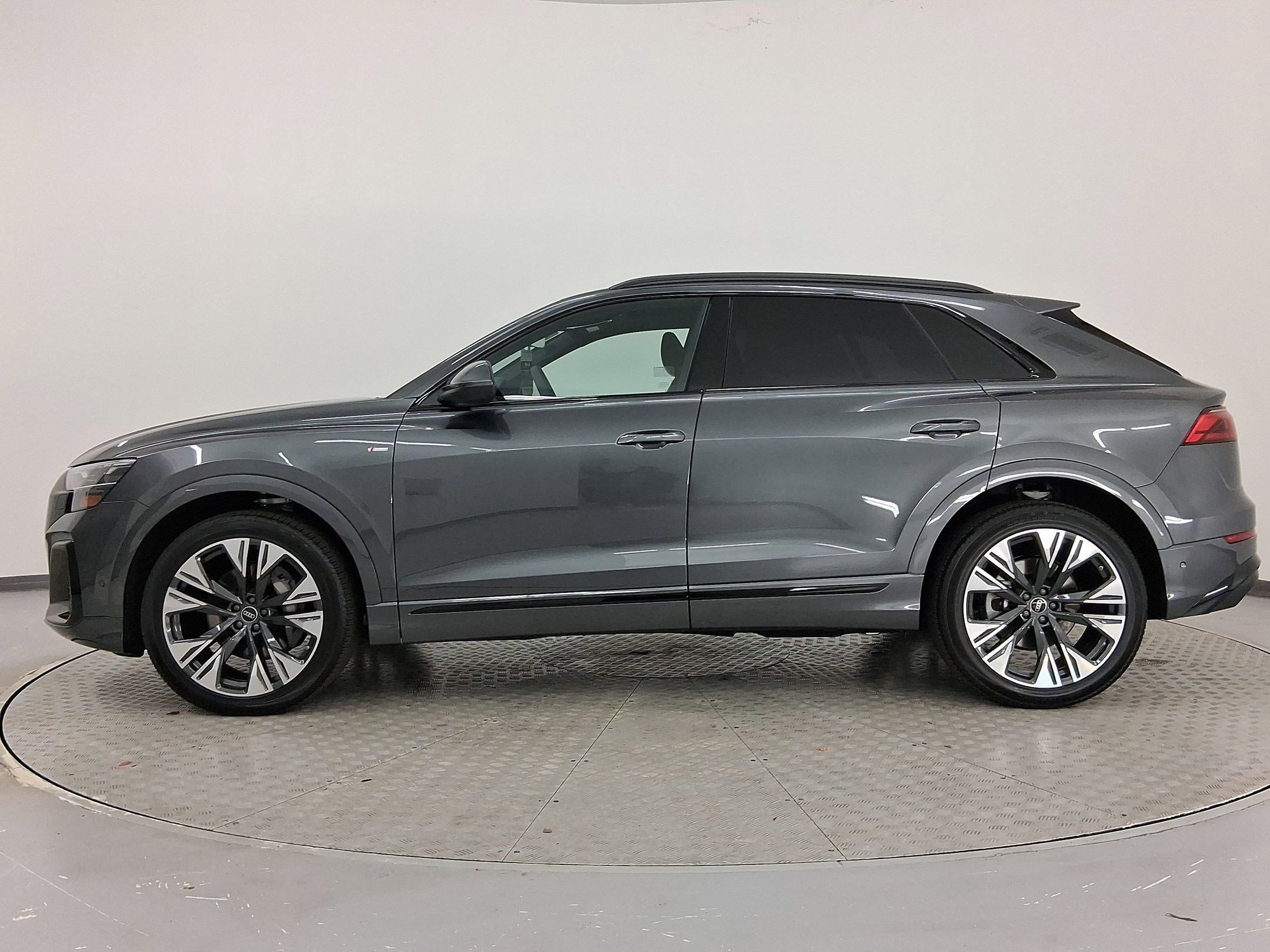 New 2026 Audi Q8 Prestige image 2