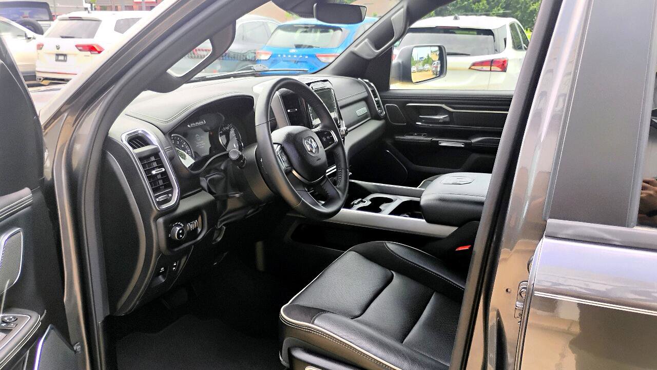 Used 2024 RAM 1500 Laramie image 12
