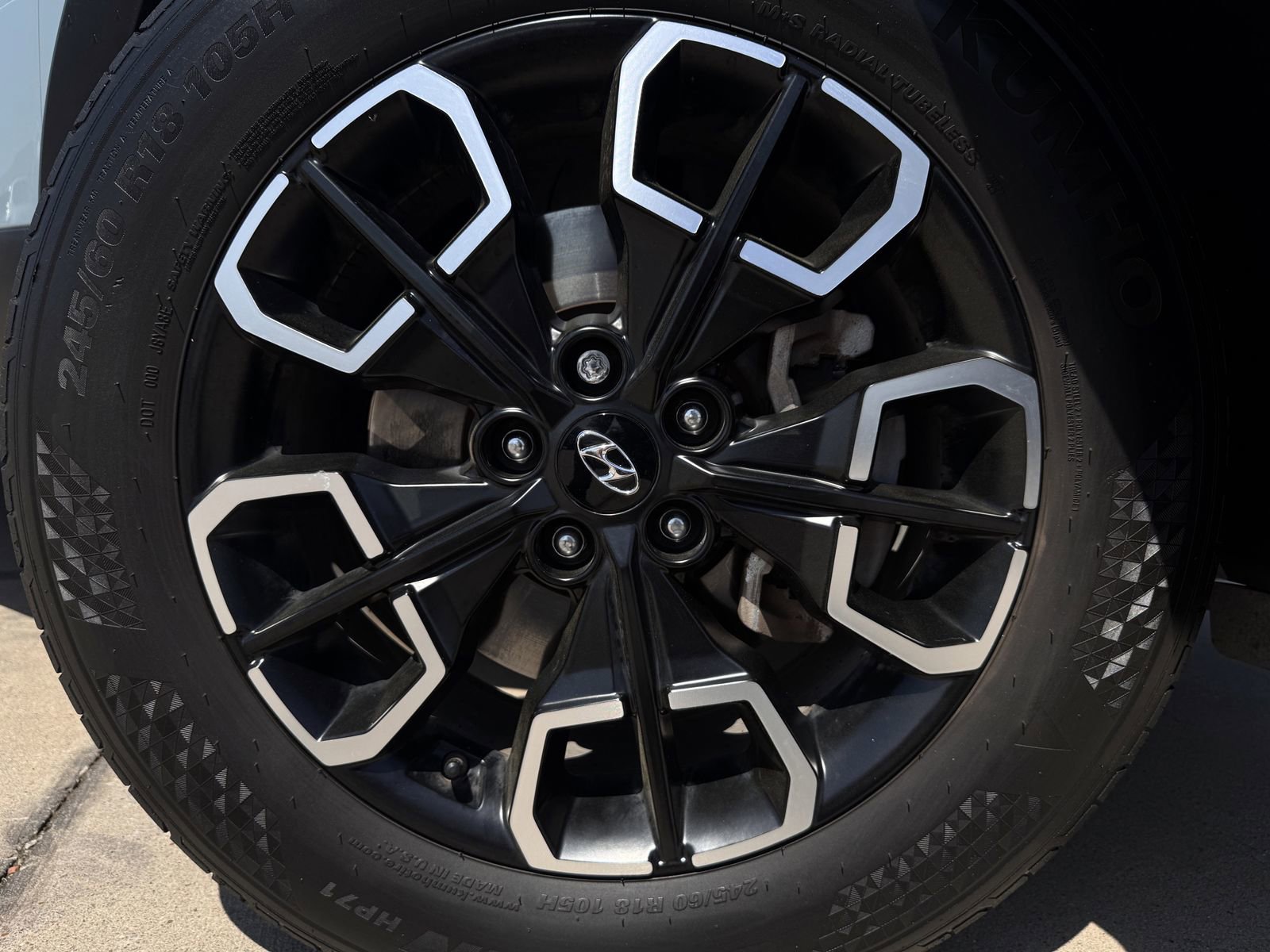 Used 2024 Hyundai Santa Cruz SEL w/ Activity Package image 11