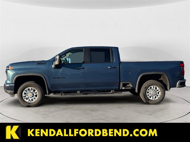 Used 2024 Chevrolet Silverado 2500 LT image 2