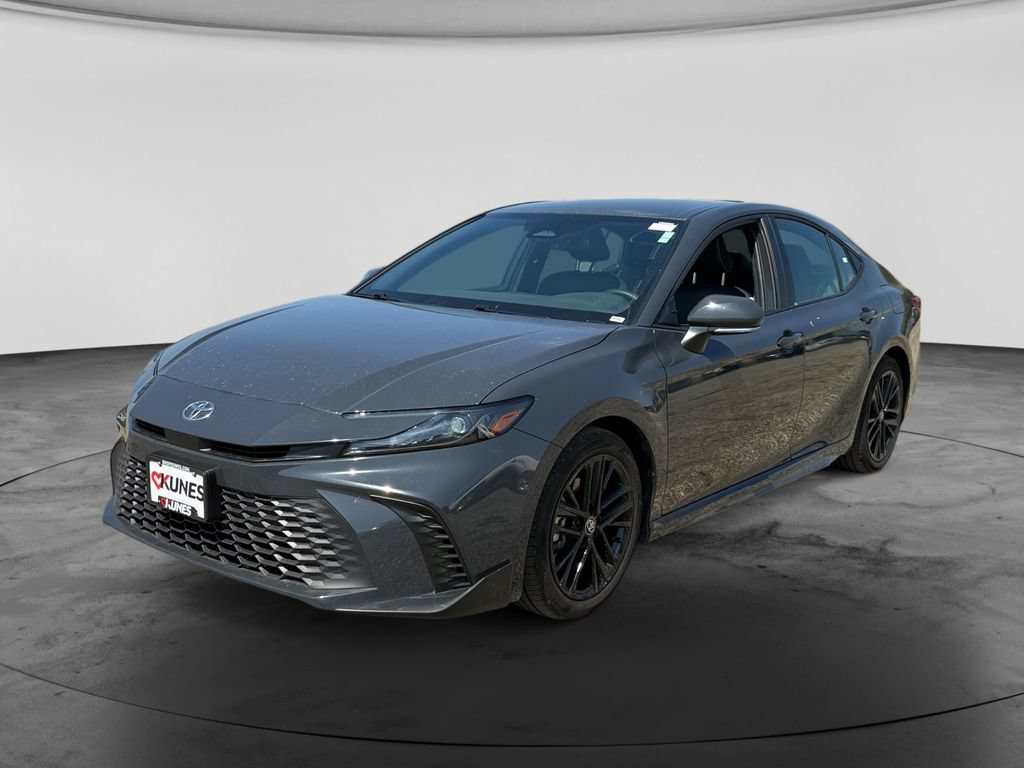 Used 2026 Toyota Camry SE FWD image 4