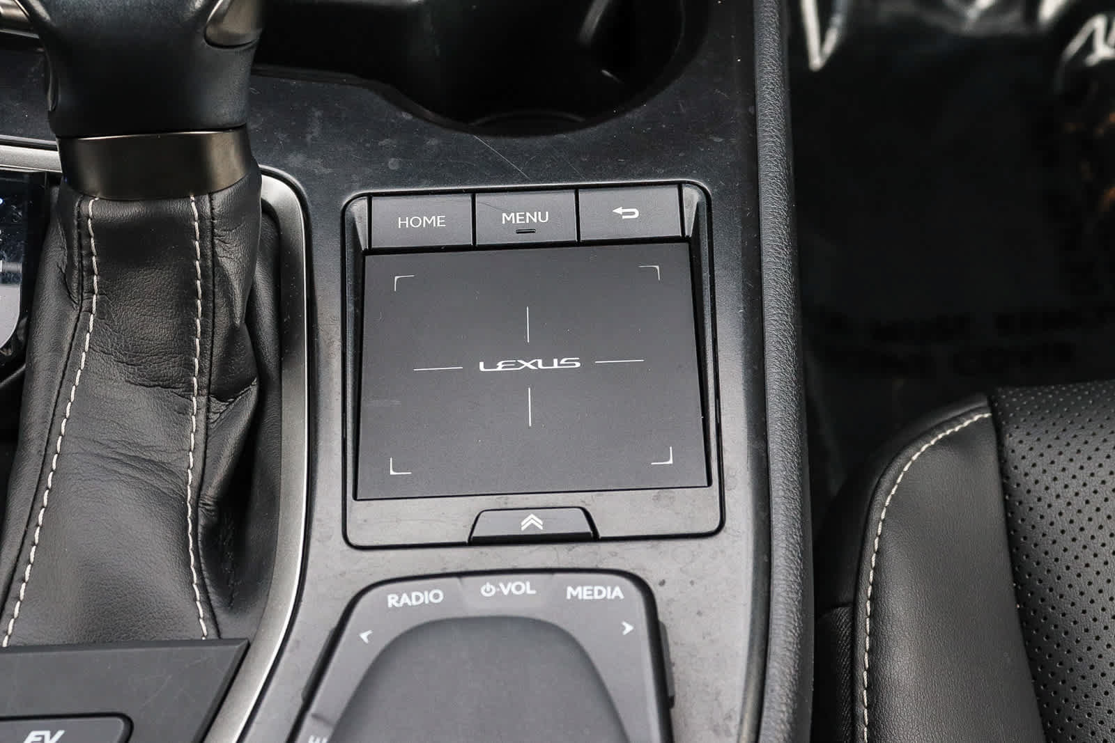 Used 2020 Lexus UX 250h w/ Premium Package AWD/4WD image 27