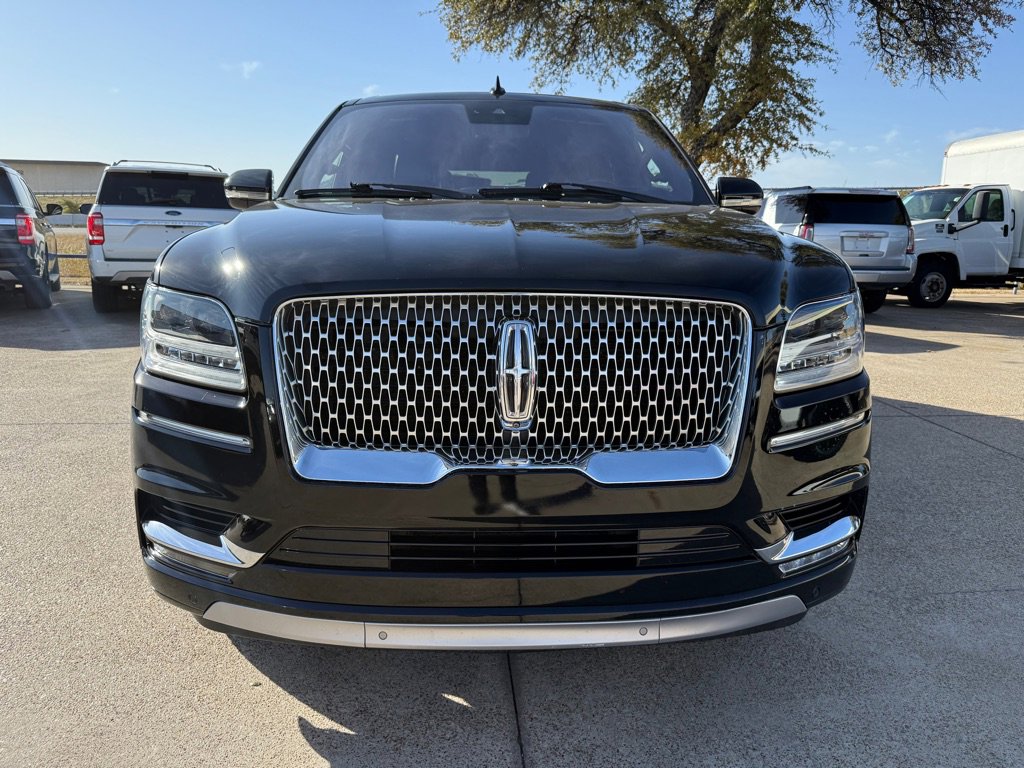 Used 2018 Lincoln Navigator L Reserve w/ Technology Package image 2